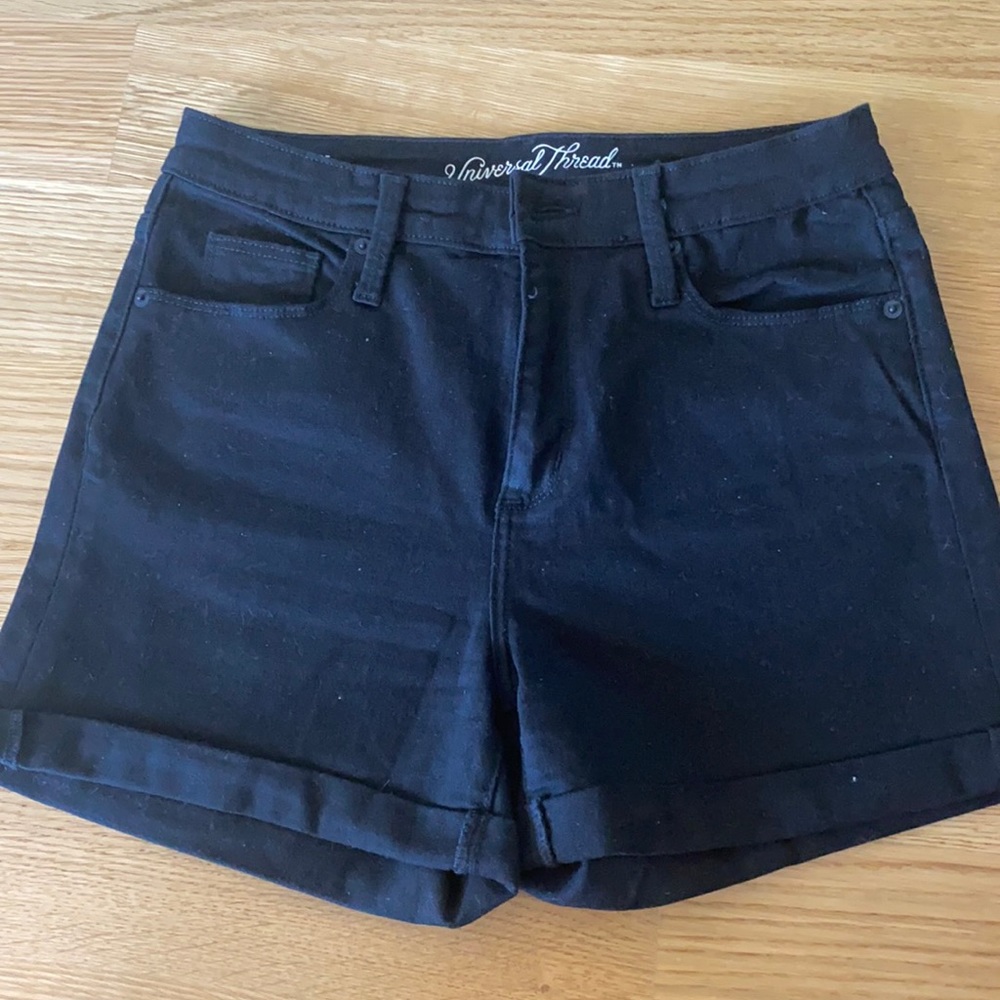 Universal Threads Black cuffed jean shorts
